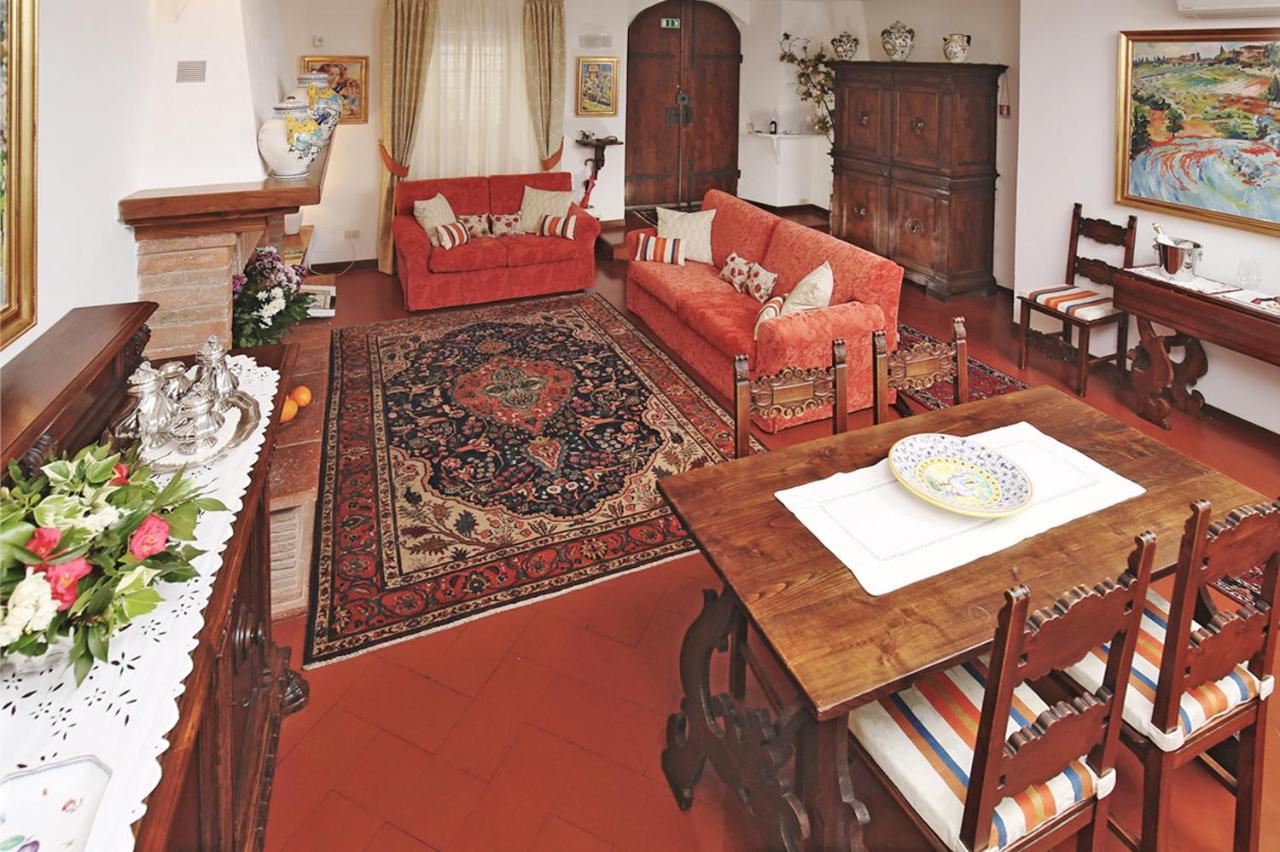 Apartment In B&B Del Giglio San Donato in Poggio Dış mekan fotoğraf